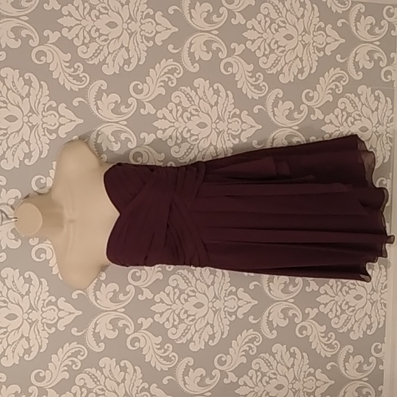 David's Bridal Plum Strapless w Tags - Picture 3 of 7